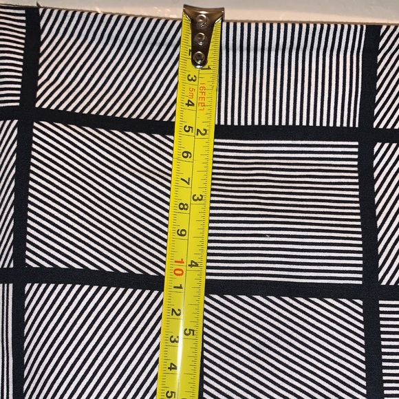 Ann Taylor Monochrome Checkered Pencil Skirt - Picture 9 of 10